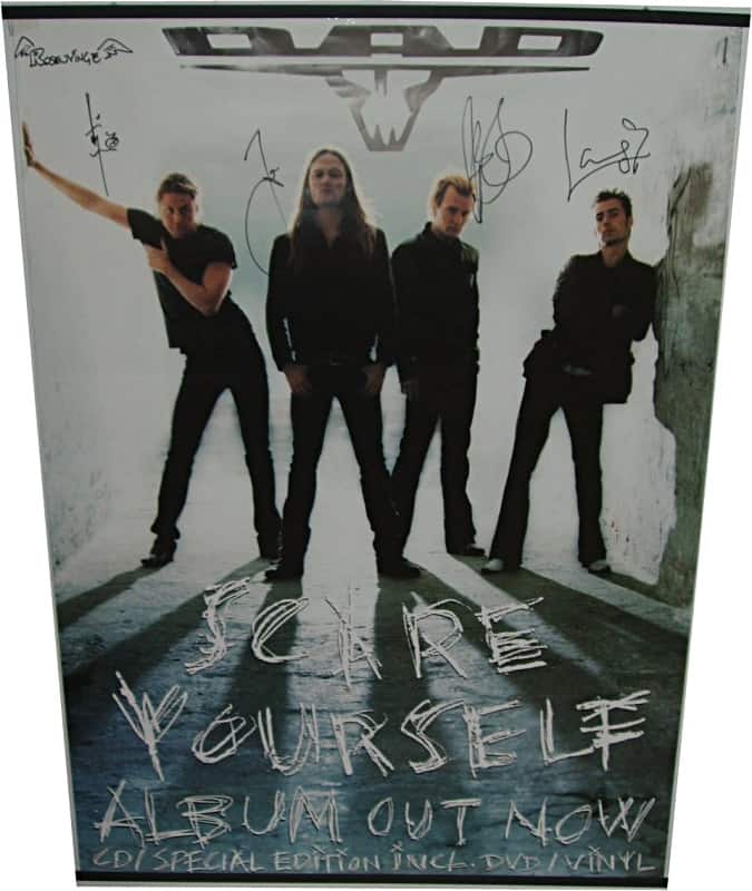 GIANT SCARE YOURSELF POSTER