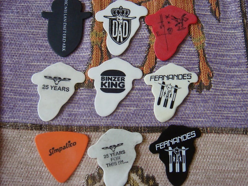 COLLECTION OF PICKS, BACK 3