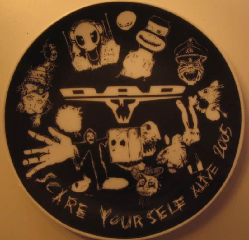 SCARE YOURSELF PLAQUE